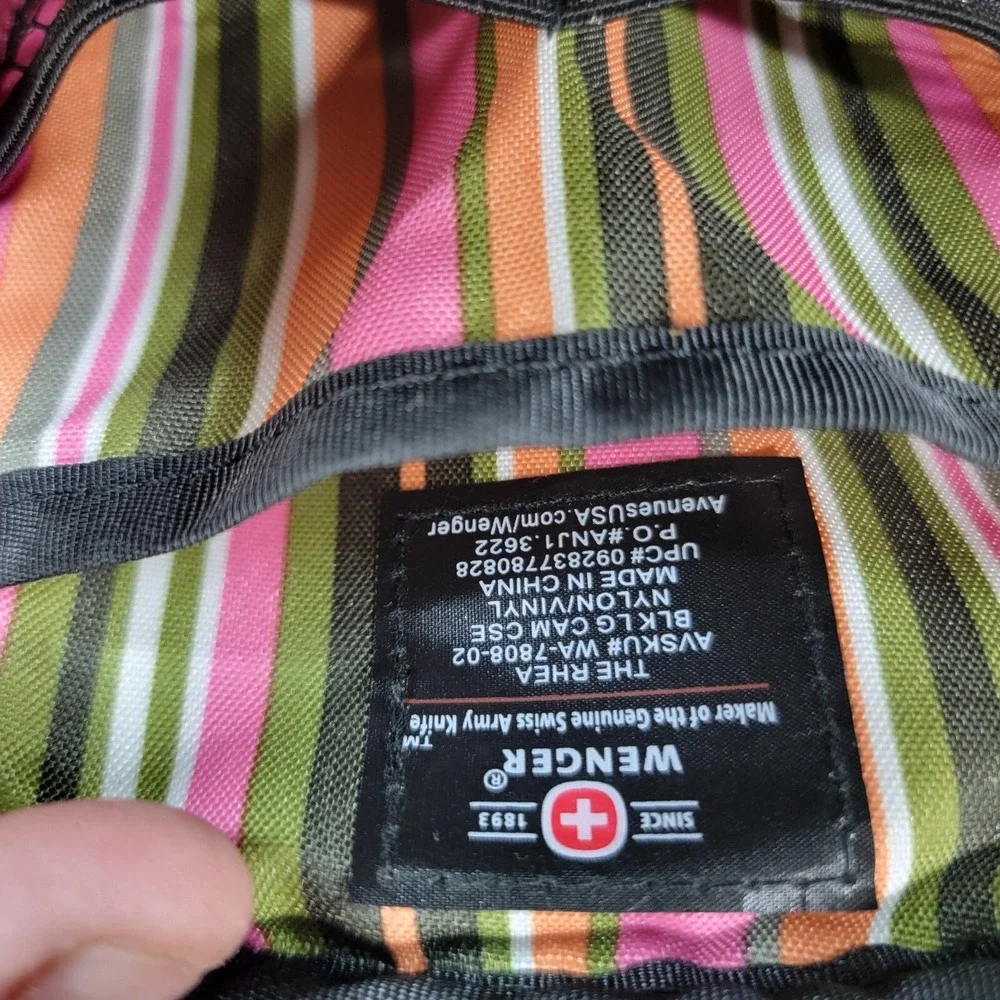 Swiss Gear Wenger The Sherpa Small Padded Camera Bag With Strap Black Pink Strip